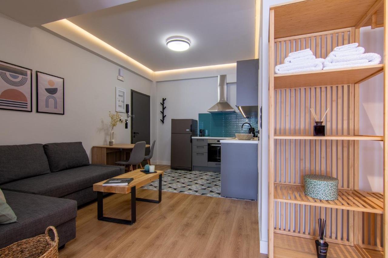 Studio 48, Cozy Apartment In Kalamata City Center Exterior photo